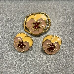 Vintage Avon “Full Bloom” Pansy Brooch And Stud Earrings Set Enamel